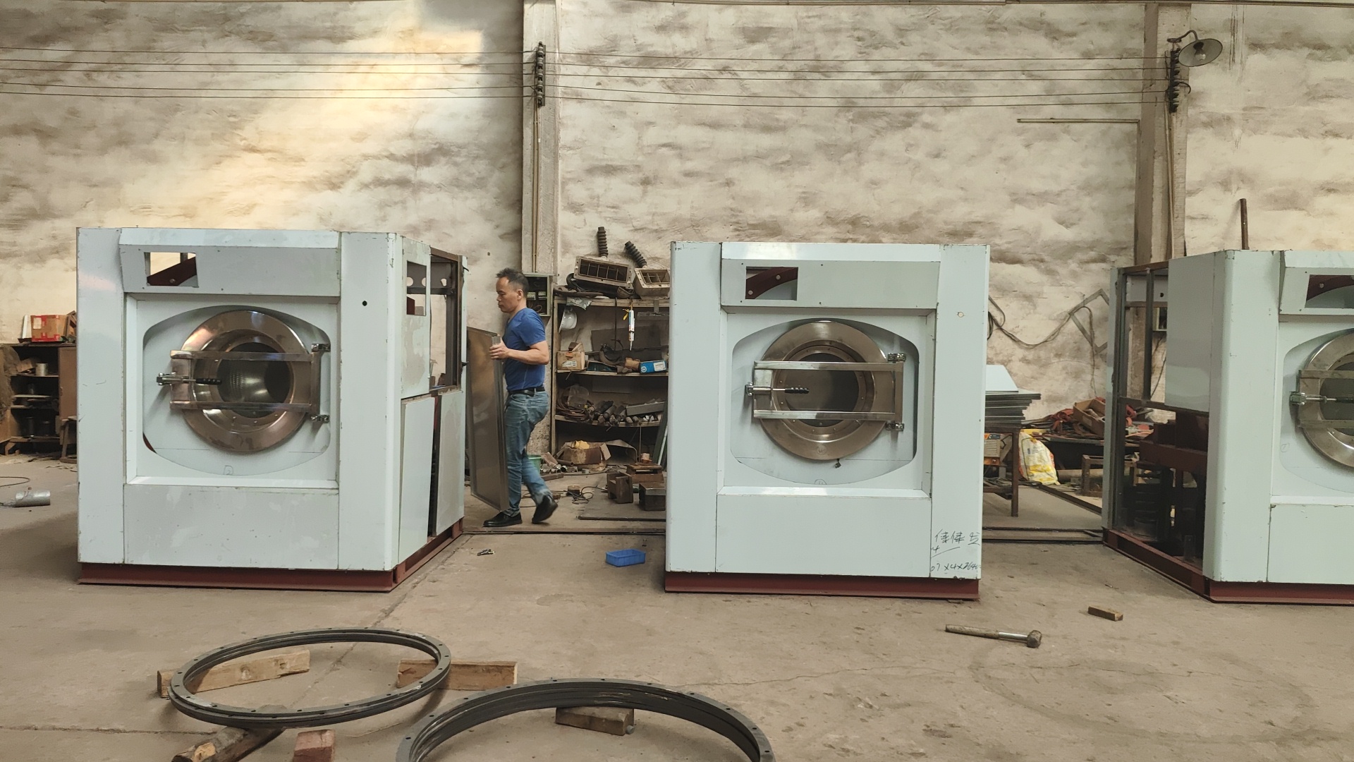 
100公斤工業(yè)洗衣機(jī)源頭工廠，憑什么贏得百家知名企業(yè)和大型干洗店青睞？
